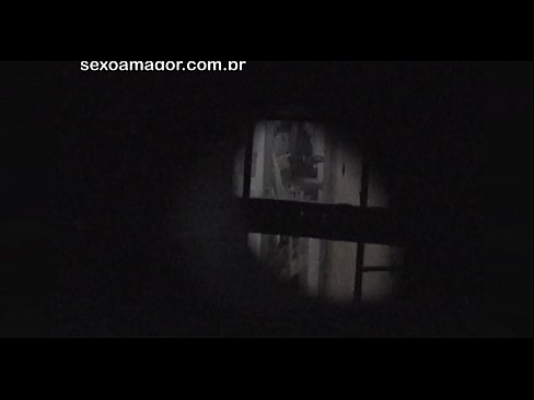 ❤️ Blondie tiġi filmata segretament minn voyeur tal-viċinat moħbi wara briks vojta ❌ Porn ta' kwalità f'mt.porn-impact.ru ❌❤