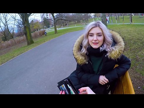 ❤️ Tibla kum sħun ta' barrani għall-flus - blowjob fil-park minn Eva Elfie ❌ Porn ta' kwalità f'mt.porn-impact.ru ❌❤